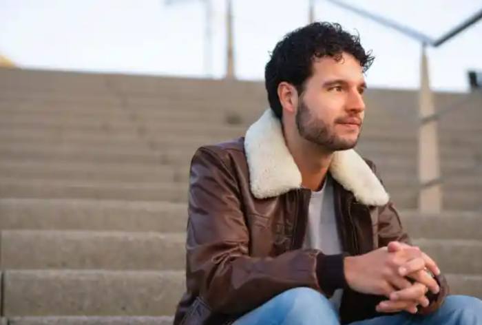 Wife Suspicious After Husband Has Lunch With Mother-In-Law Every Week Wife Suspicious After Husband Has Lunch With Mother-In-Law Every Week