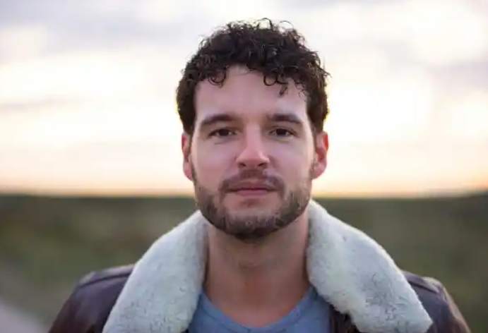 Wife Suspicious After Husband Has Lunch With Mother-In-Law Every Week Wife Suspicious After Husband Has Lunch With Mother-In-Law Every Week